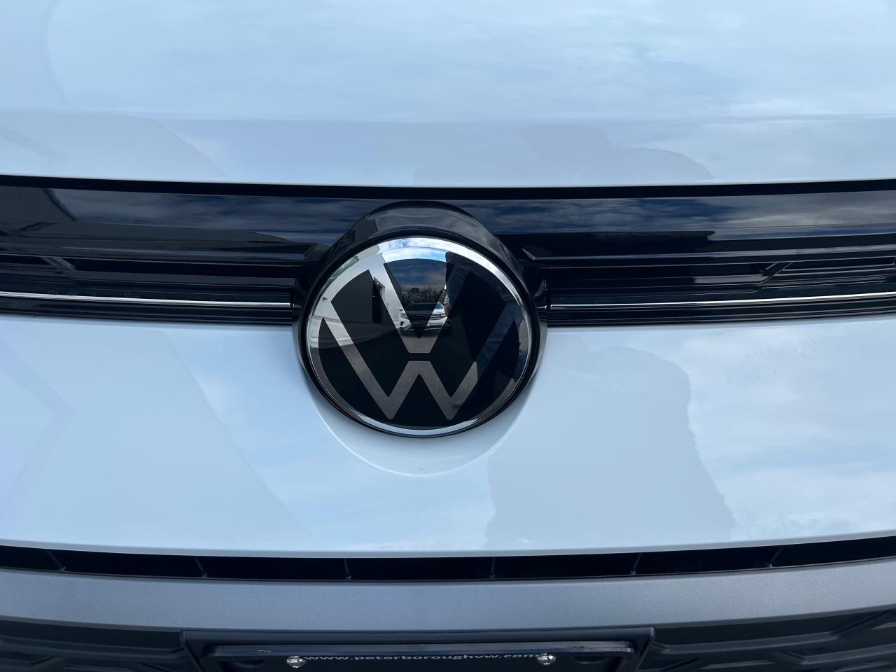 2026 Volkswagen Taos Comfortline 4dr All-Wheel Drive 4MOTION Photo