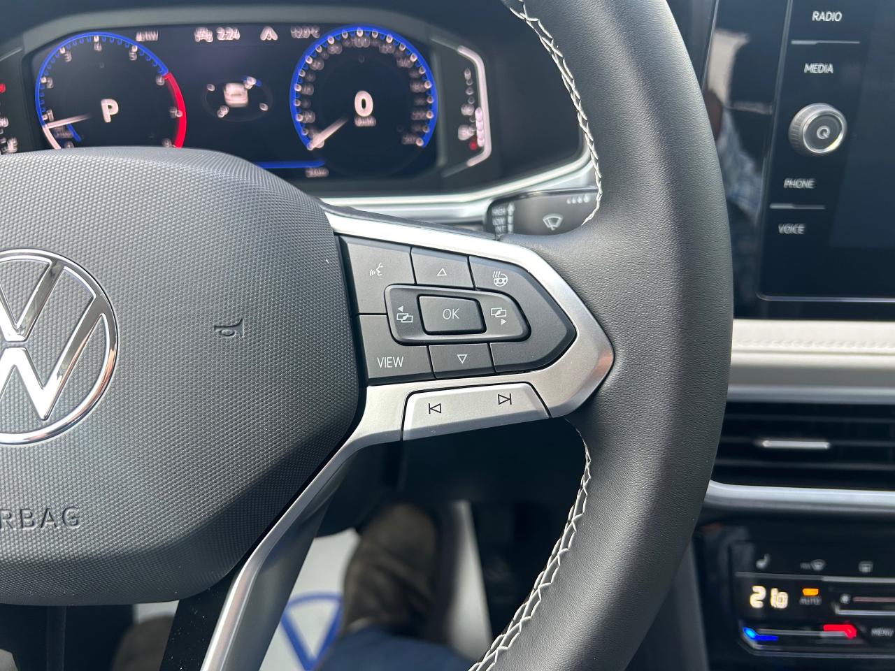 2026 Volkswagen Taos Comfortline 4dr All-Wheel Drive 4MOTION Photo