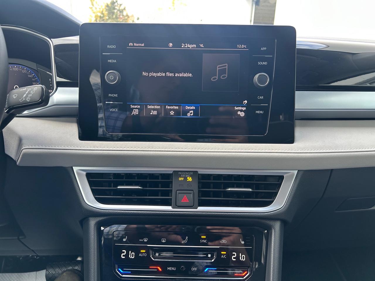 2026 Volkswagen Taos Comfortline 4dr All-Wheel Drive 4MOTION Photo