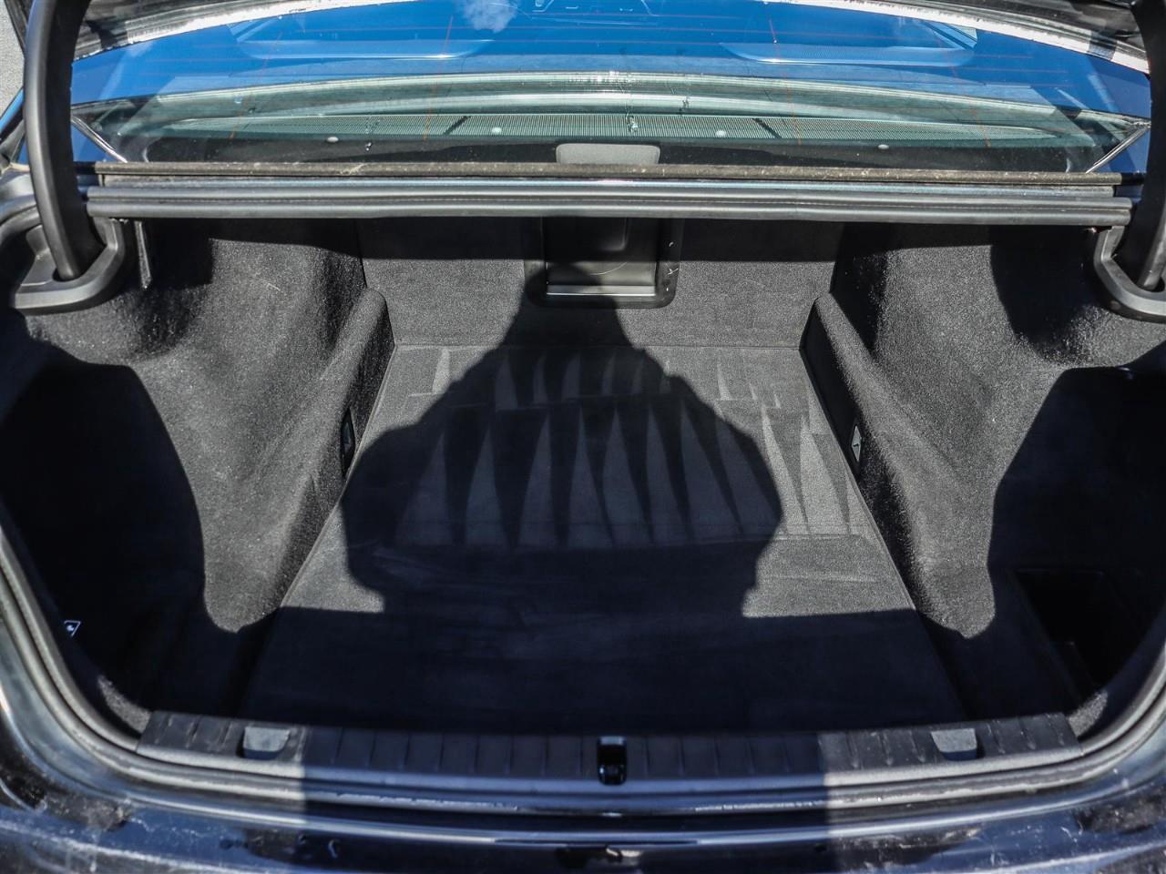 2016 BMW 750 i xDrive 4dr All-wheel Drive Sedan Photo