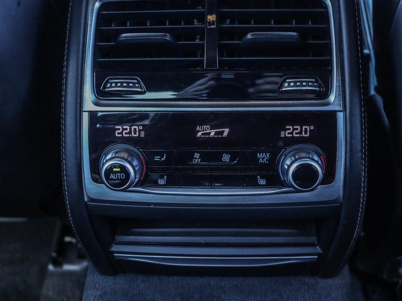 2016 BMW 750 i xDrive 4dr All-wheel Drive Sedan Photo