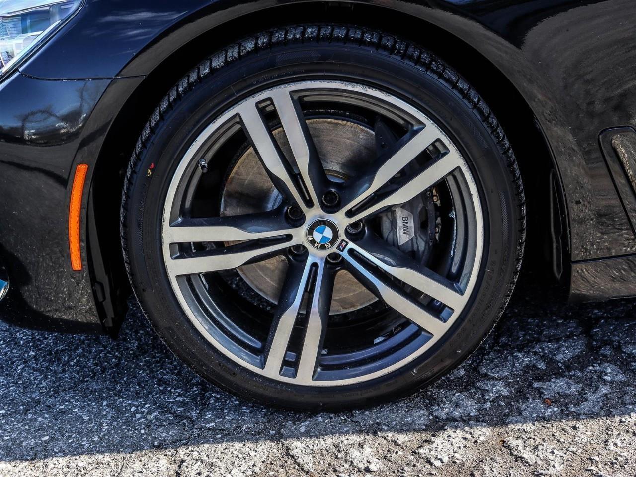 2016 BMW 750 i xDrive 4dr All-wheel Drive Sedan Photo