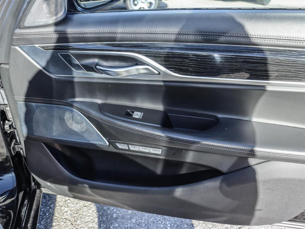 2016 BMW 750 i xDrive 4dr All-wheel Drive Sedan Photo