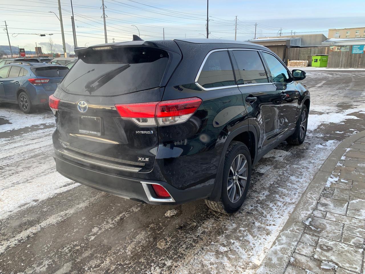 2019 Toyota Highlander Hybrid XLE 4dr All-Wheel Drive Photo