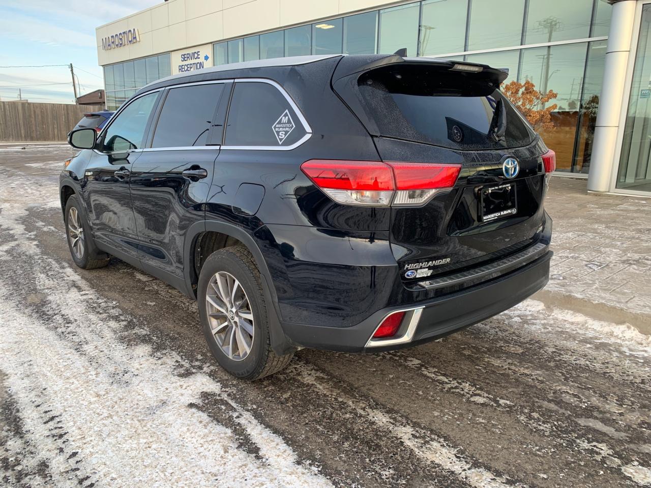 2019 Toyota Highlander Hybrid XLE 4dr All-Wheel Drive Photo