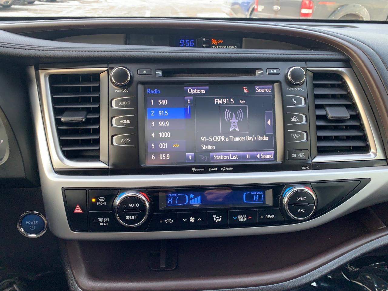 2019 Toyota Highlander Hybrid XLE 4dr All-Wheel Drive Photo