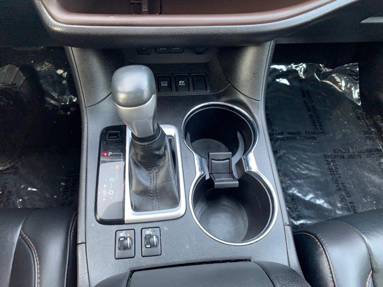 2019 Toyota Highlander Hybrid XLE 4dr All-Wheel Drive Photo