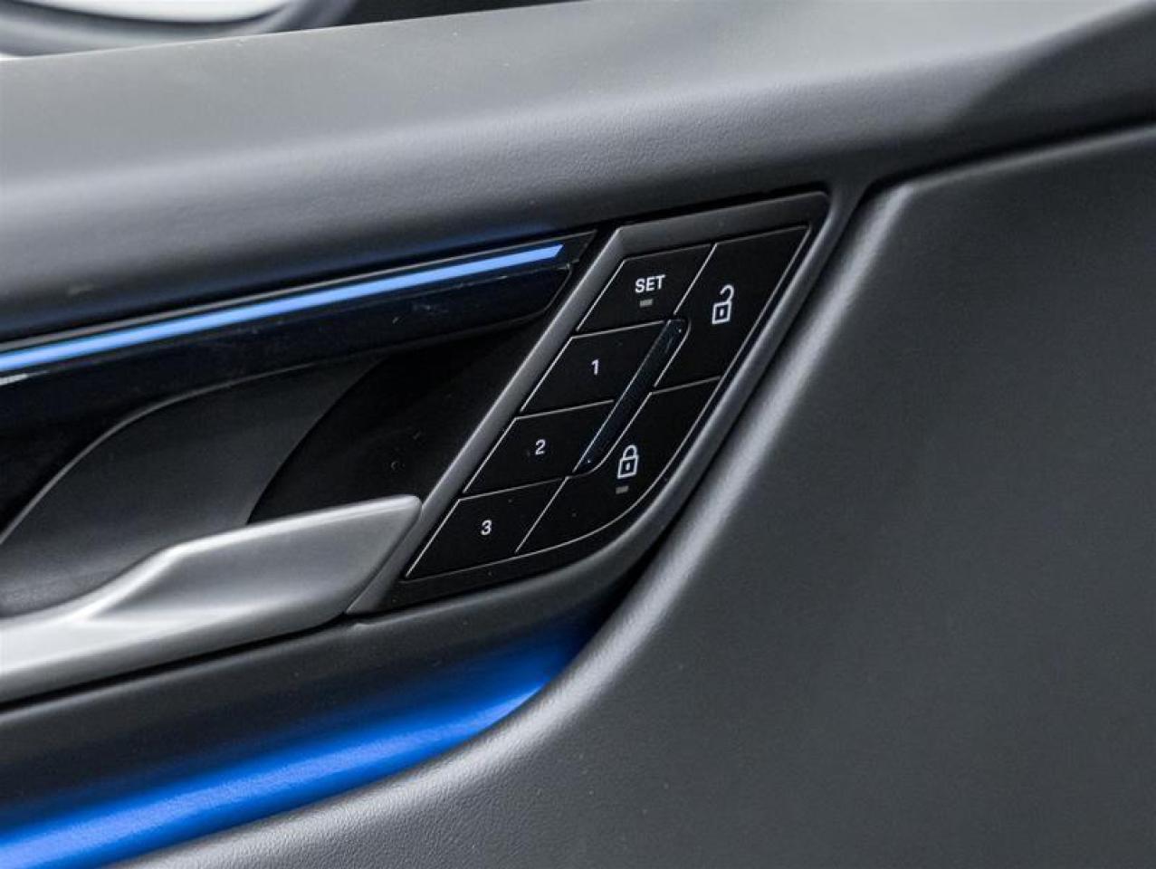 2025 Porsche Macan  Photo