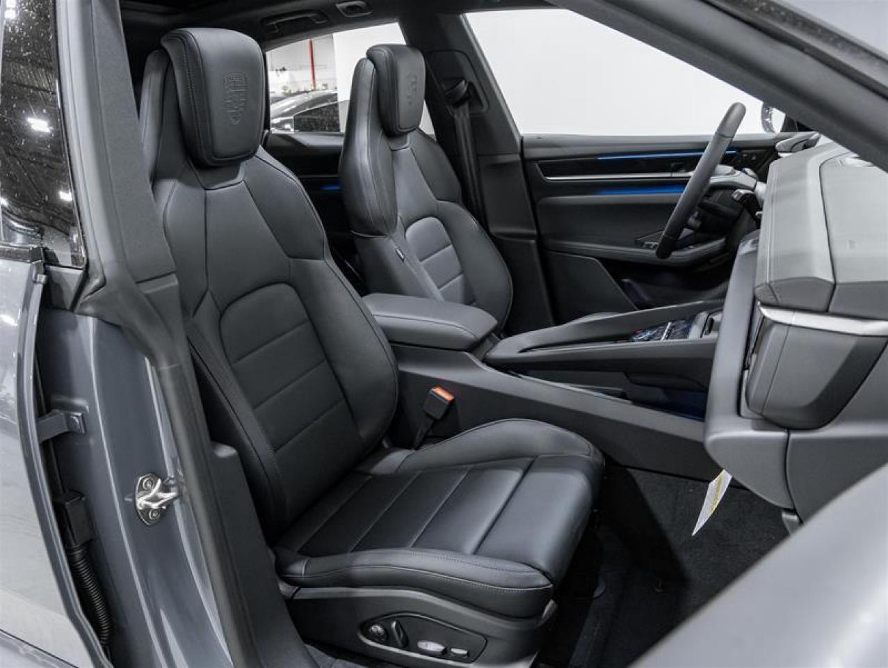 2025 Porsche Macan  Photo