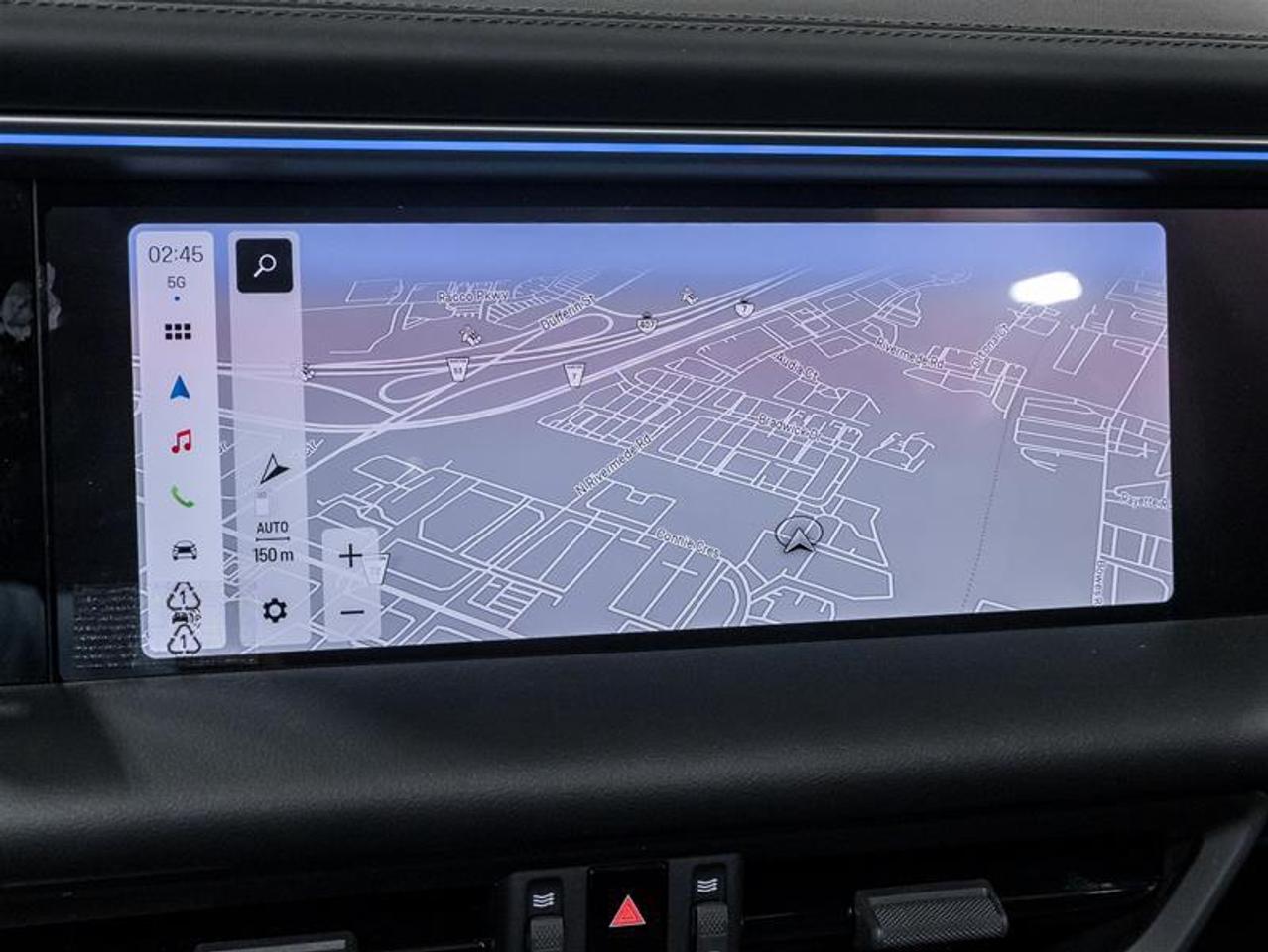 2025 Porsche Macan  Photo