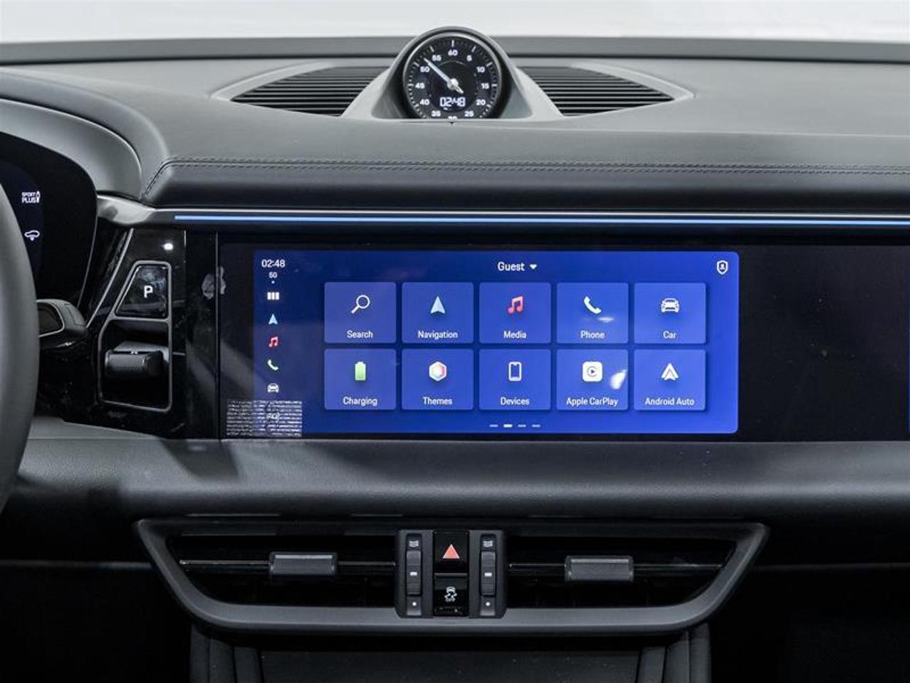 2025 Porsche Macan  Photo