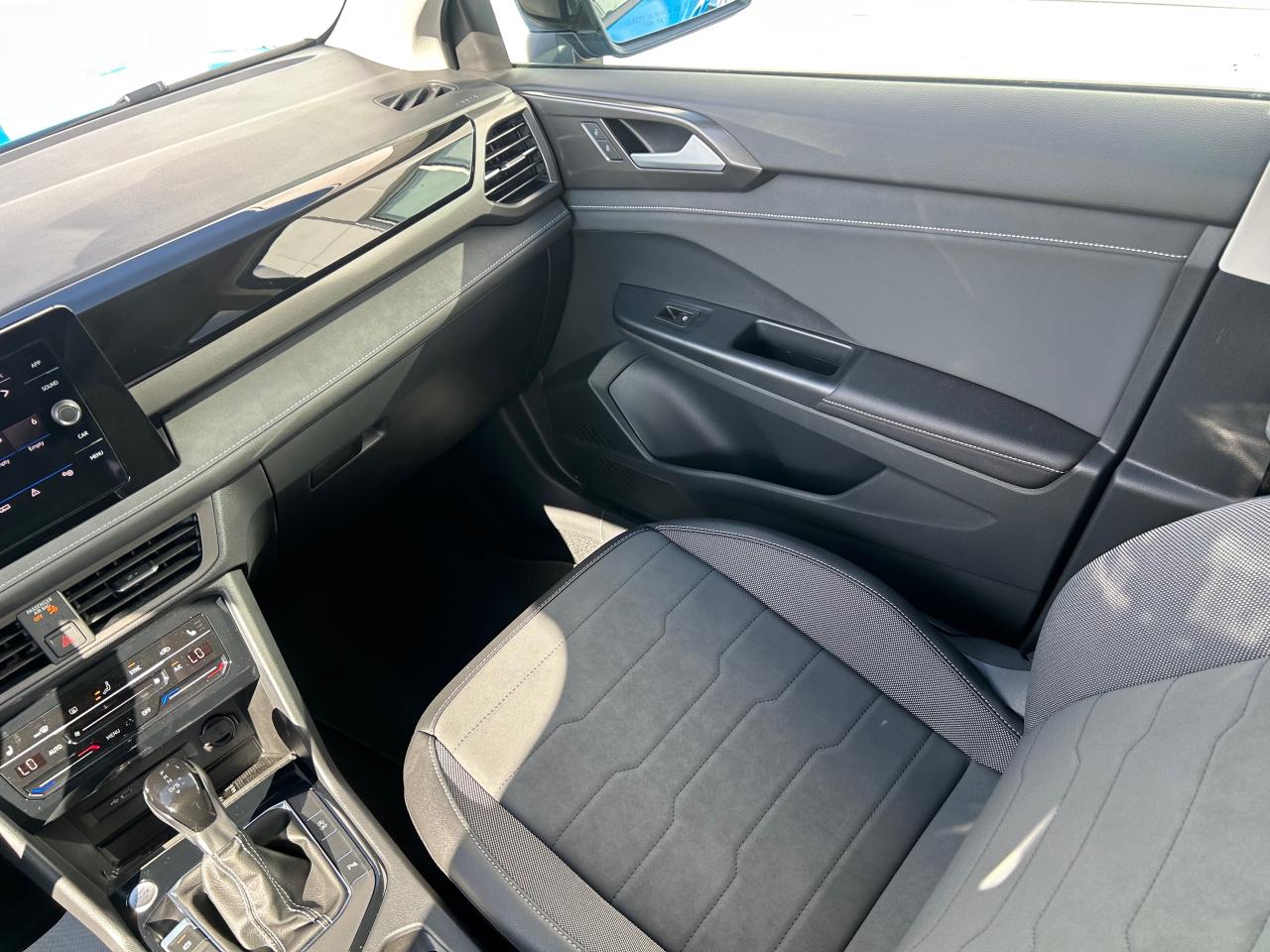 2026 Volkswagen Taos Comfortline Black Edition 4dr All-Wheel Drive 4MOTION Photo