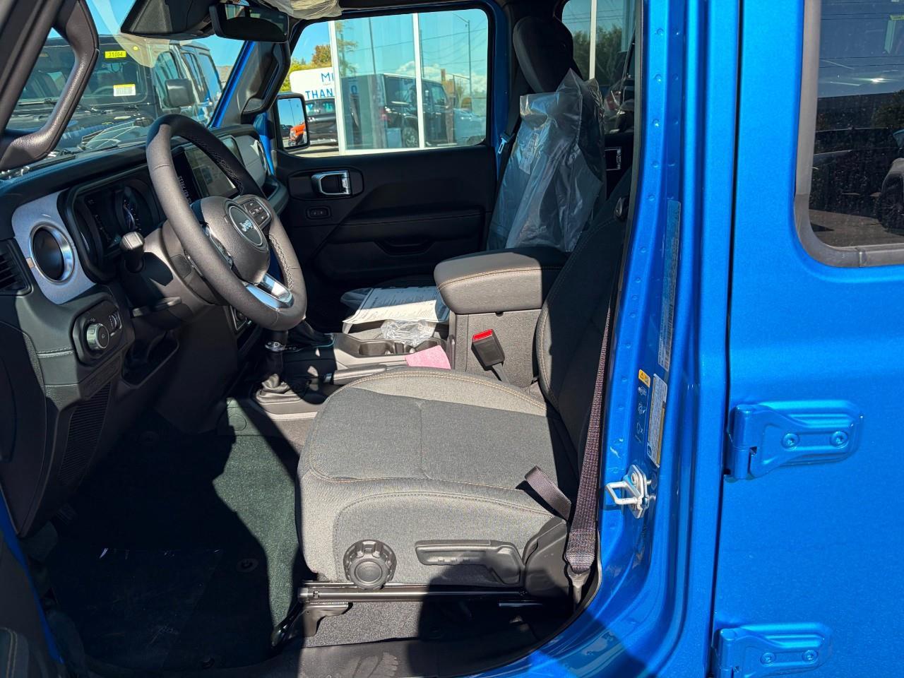 2026 Jeep Wrangler SAHARA 4DR 4X4 Photo3