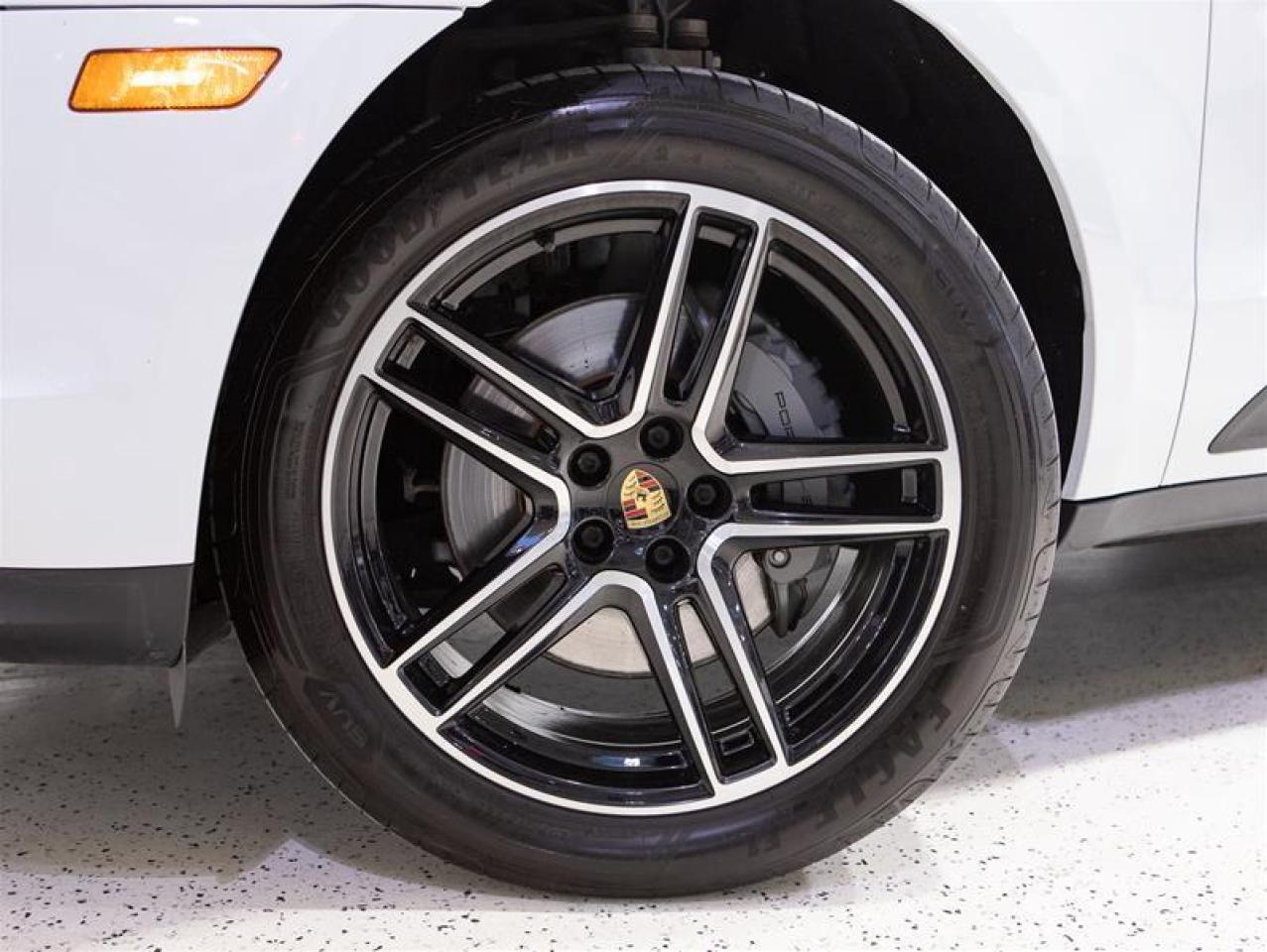 2021 Porsche Macan S Photo