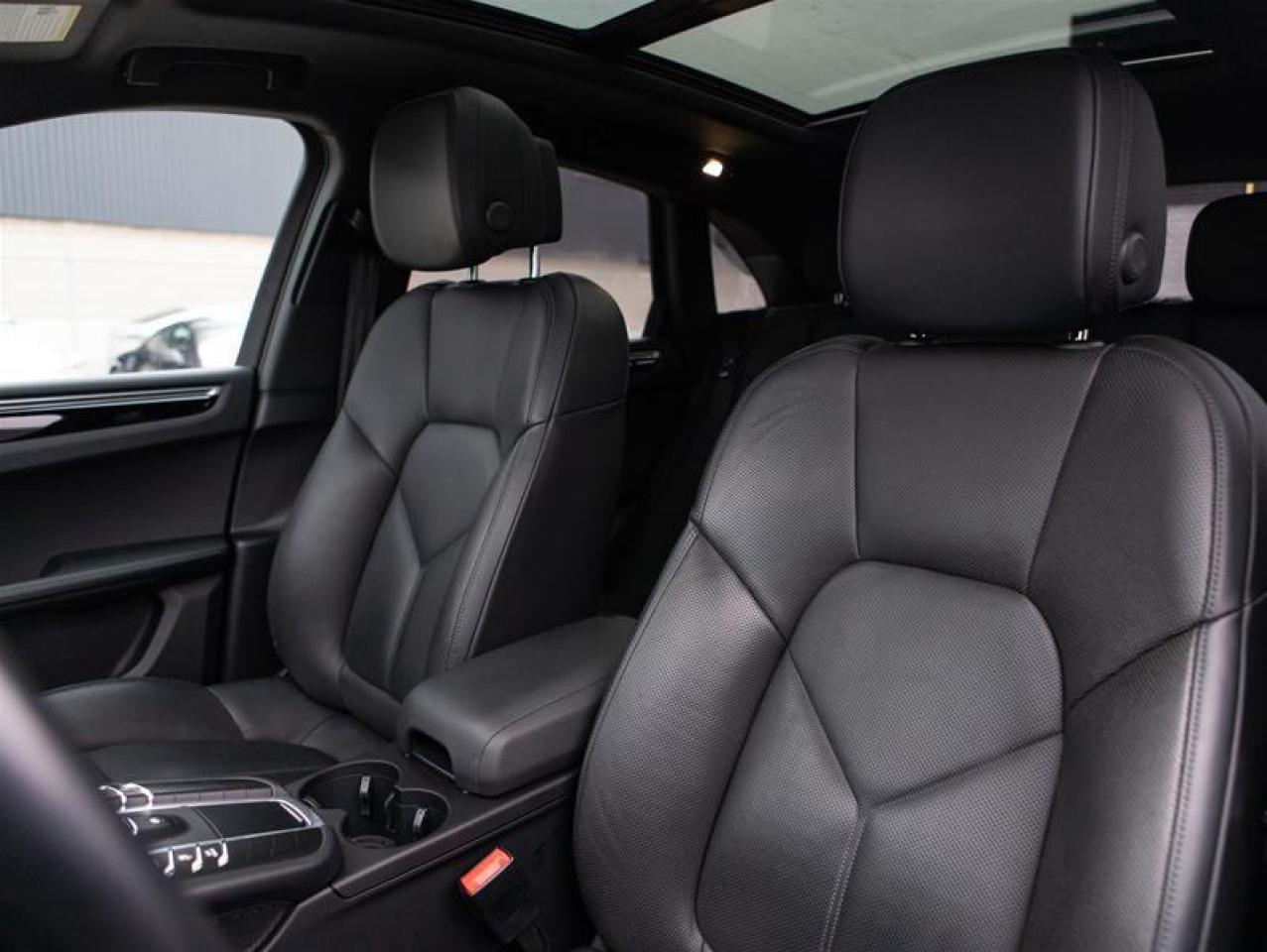 2021 Porsche Macan S Photo