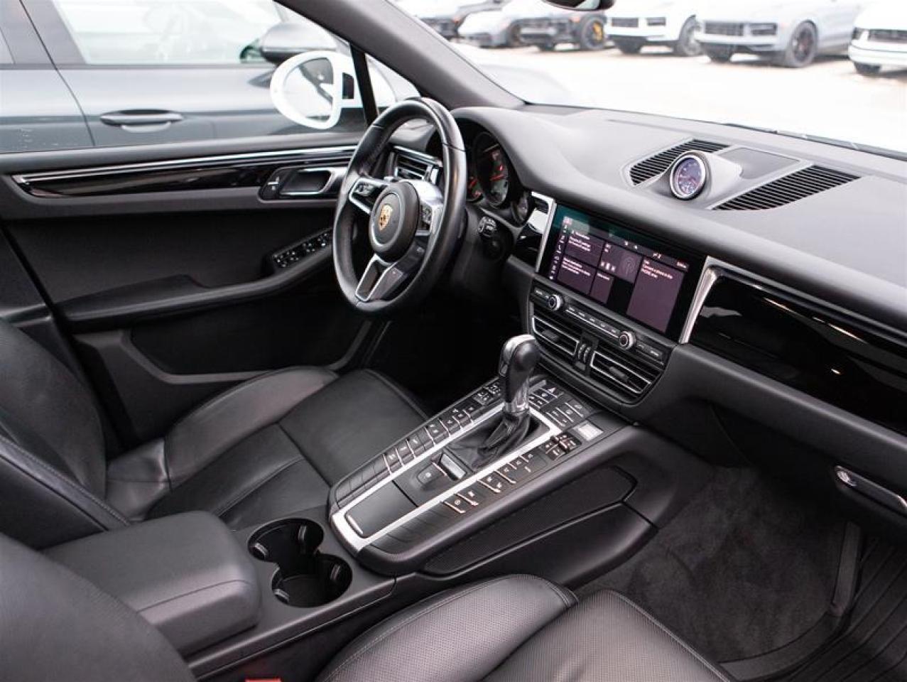 2021 Porsche Macan S Photo