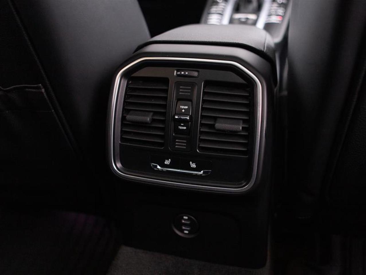 2021 Porsche Macan S Photo