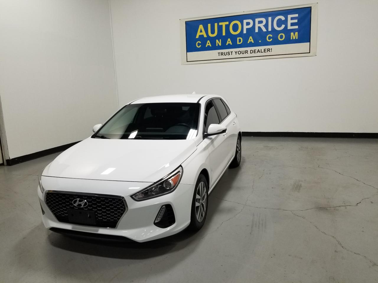 2018 Hyundai Elantra GT GL (A6) 4dr Hatchback Photo