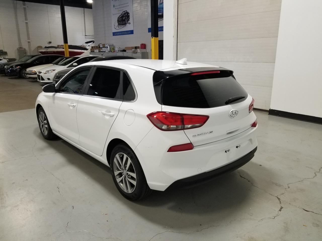 2018 Hyundai Elantra GT GL (A6) 4dr Hatchback Photo4