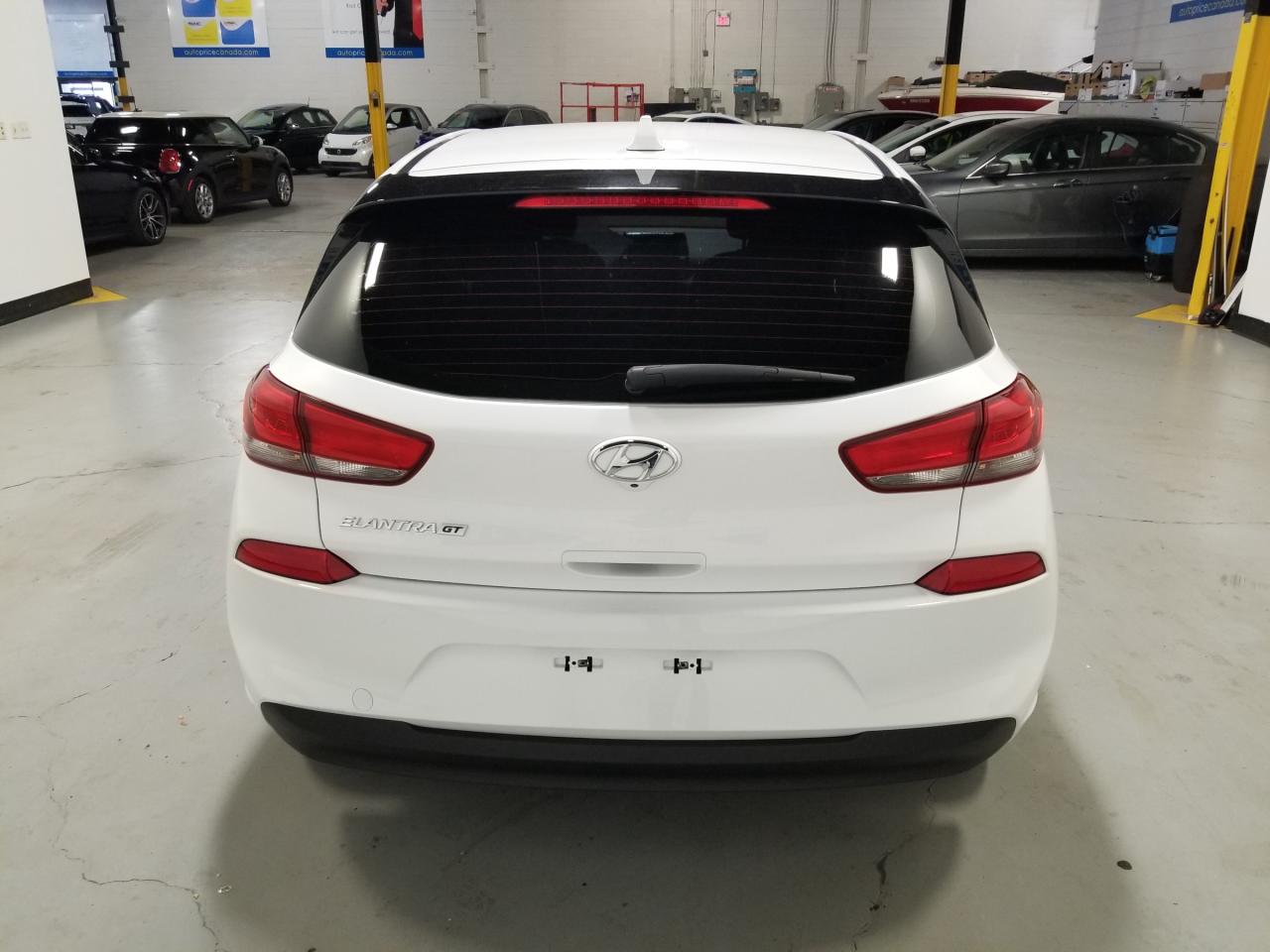 2018 Hyundai Elantra GT GL (A6) 4dr Hatchback Photo