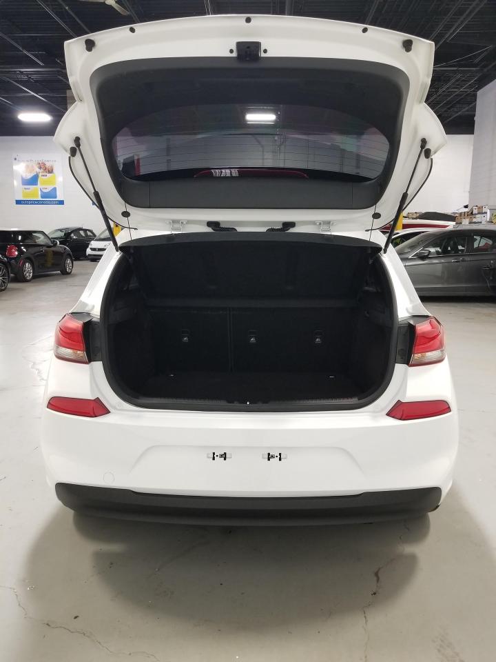 2018 Hyundai Elantra GT GL (A6) 4dr Hatchback Photo