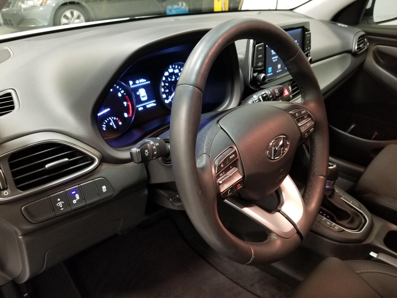 2018 Hyundai Elantra GT GL (A6) 4dr Hatchback Photo