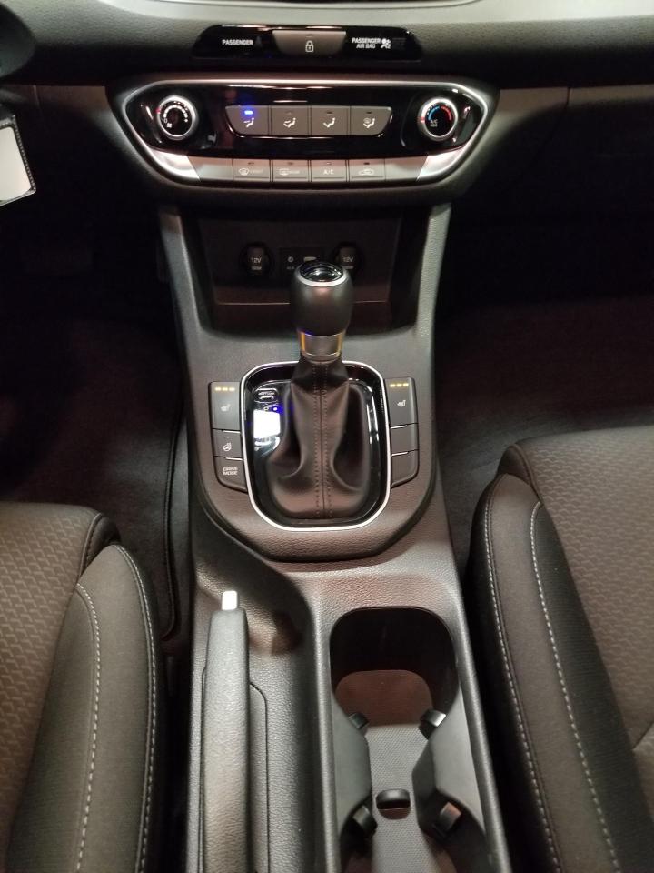 2018 Hyundai Elantra GT GL (A6) 4dr Hatchback Photo