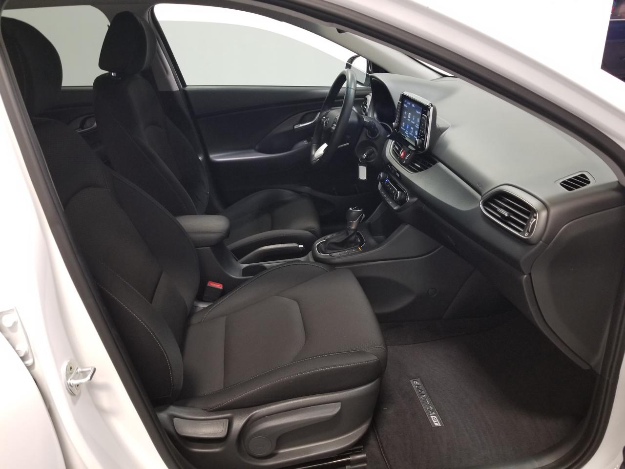 2018 Hyundai Elantra GT GL (A6) 4dr Hatchback Photo