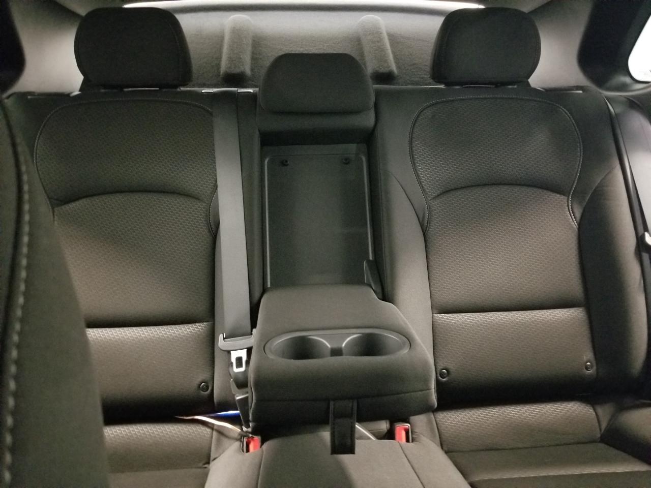 2018 Hyundai Elantra GT GL (A6) 4dr Hatchback Photo