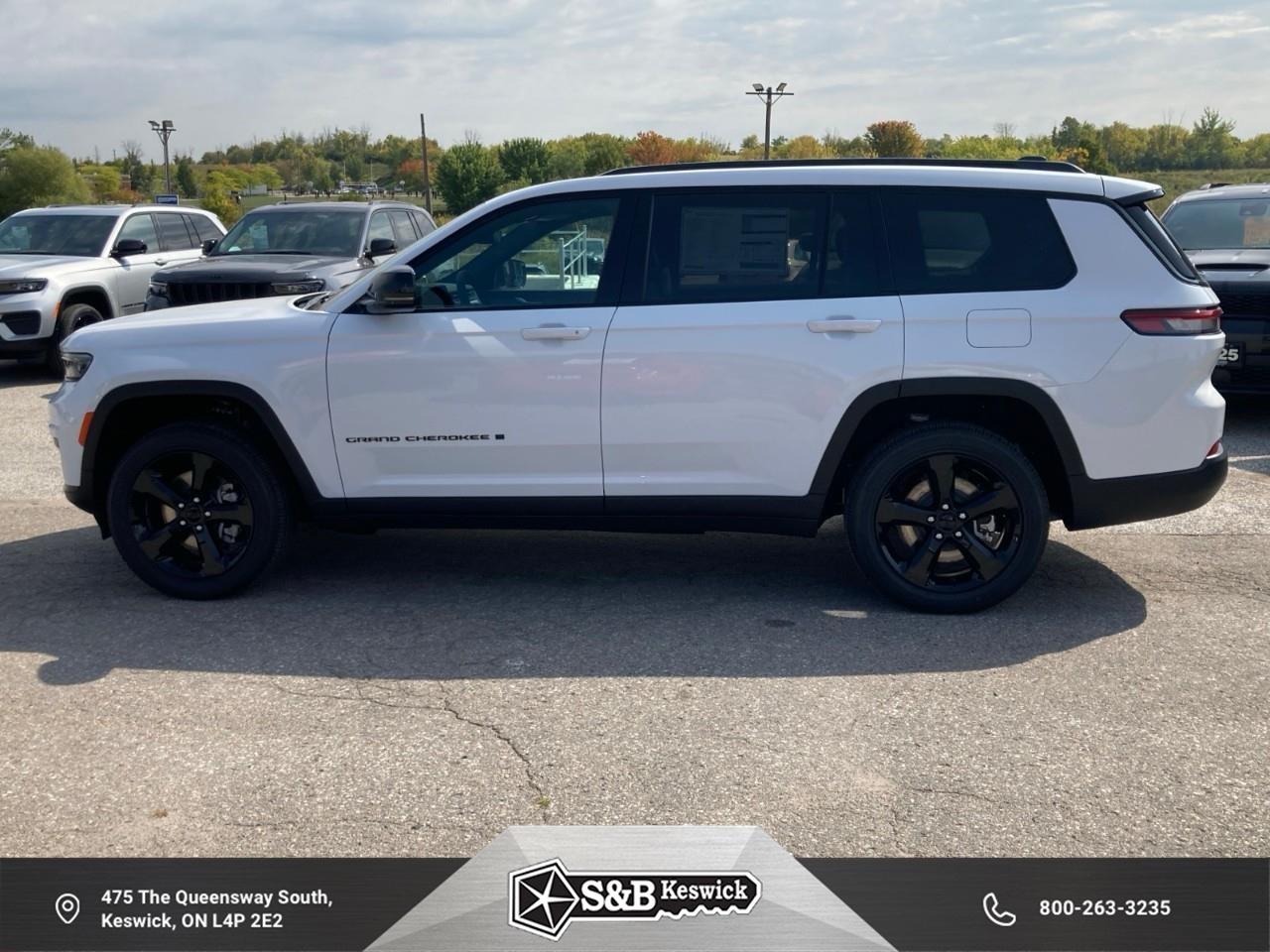 2025 Jeep Grand Cherokee L Laredo 4dr 4x4 Photo