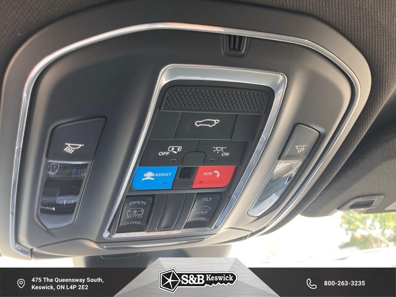 2025 Jeep Grand Cherokee L Laredo 4dr 4x4 Photo