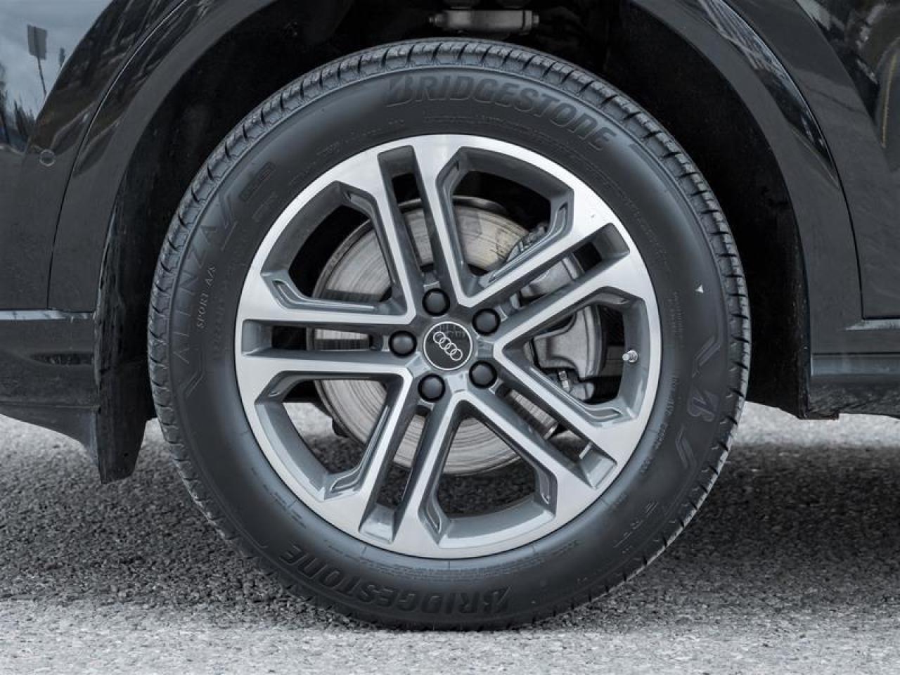 2025 Audi New Q5 2.0T 4dr All-Wheel Drive quattro Sport Utility Photo4