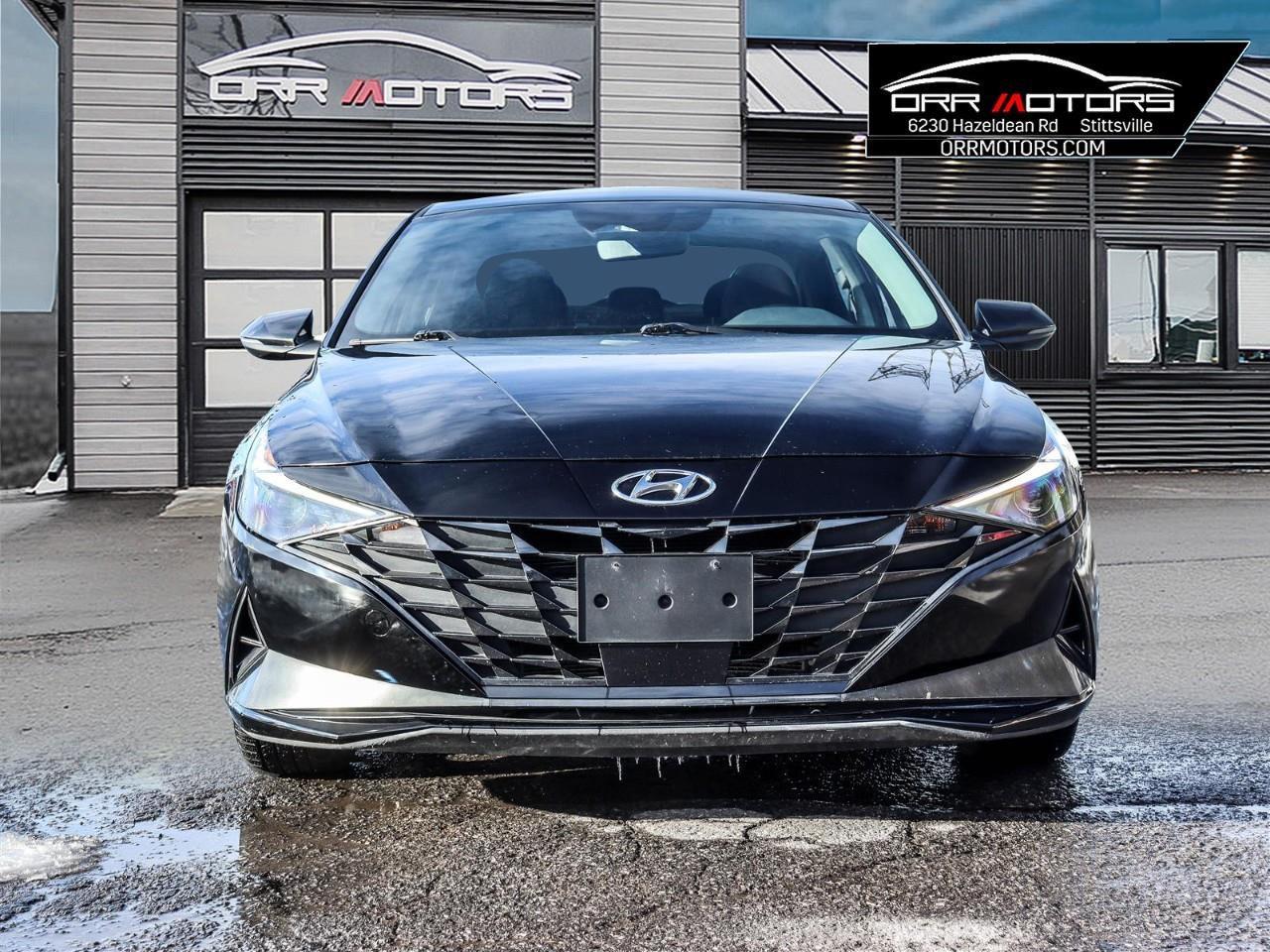 2023 Hyundai Elantra HEV Luxury 4dr Sedan Photo