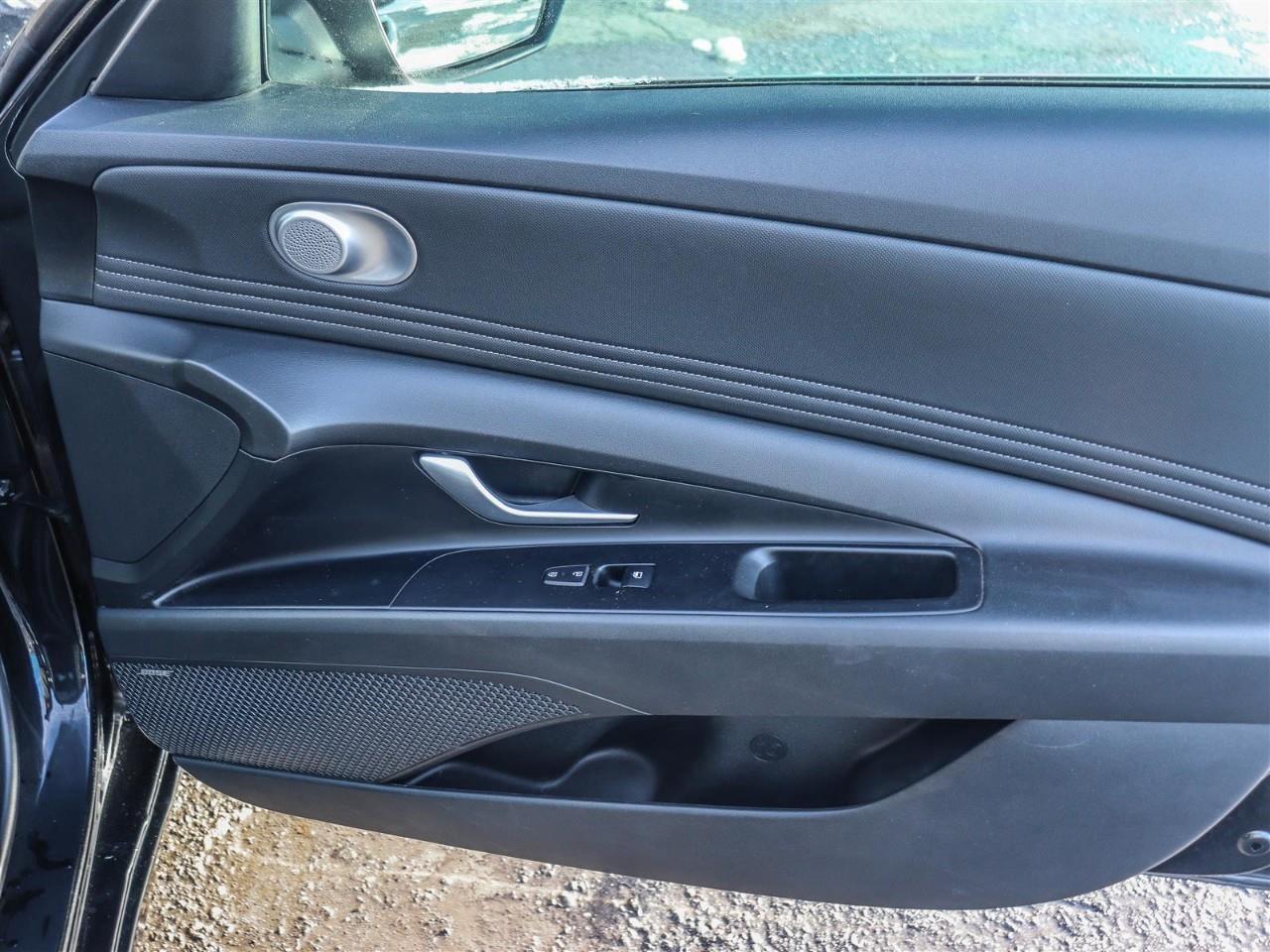 2023 Hyundai Elantra HEV Luxury 4dr Sedan Photo