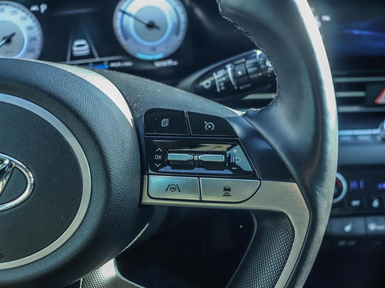 2023 Hyundai Elantra HEV Luxury 4dr Sedan Photo