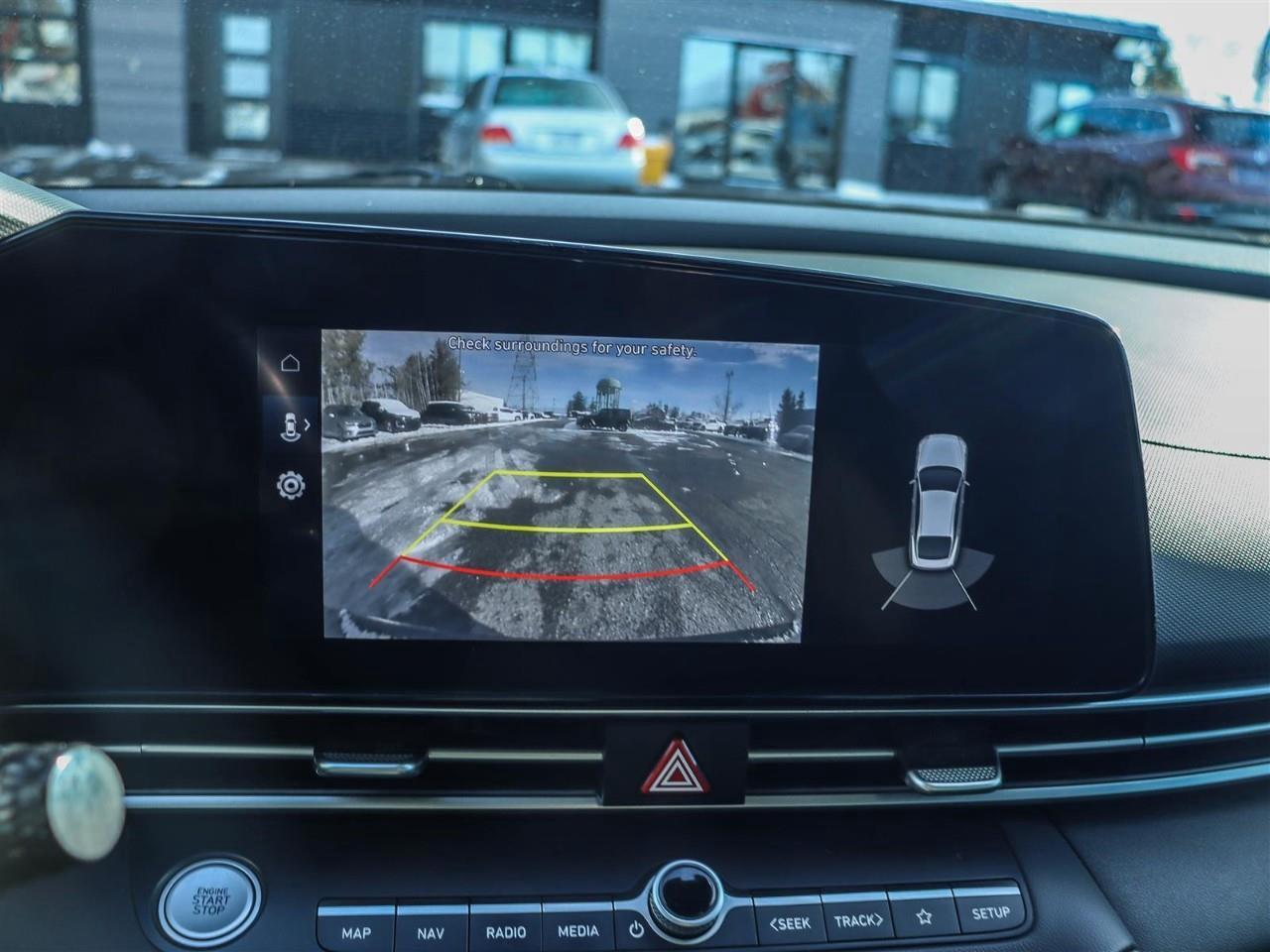 2023 Hyundai Elantra HEV Luxury 4dr Sedan Photo