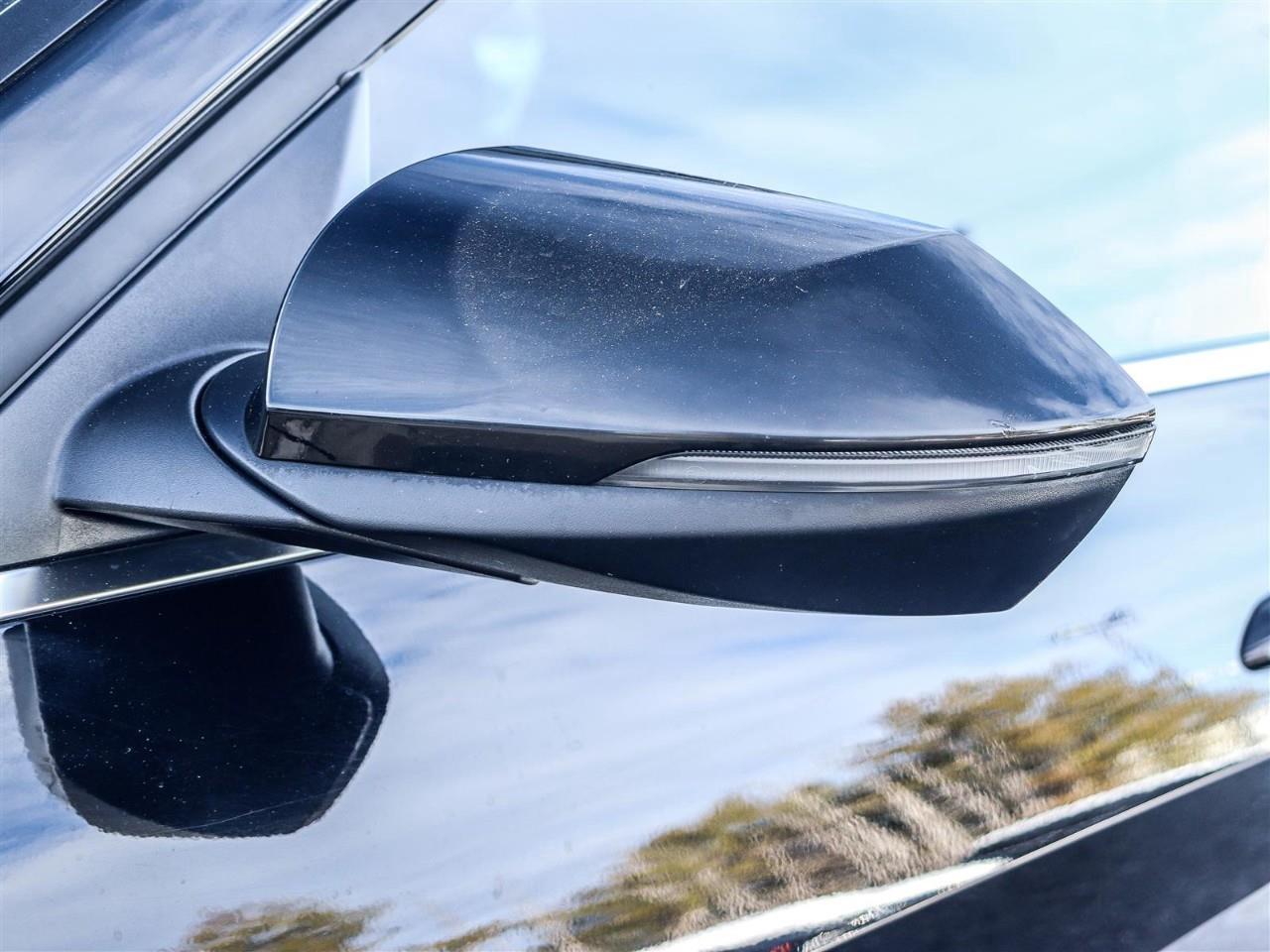 2023 Hyundai Elantra HEV Luxury 4dr Sedan Photo