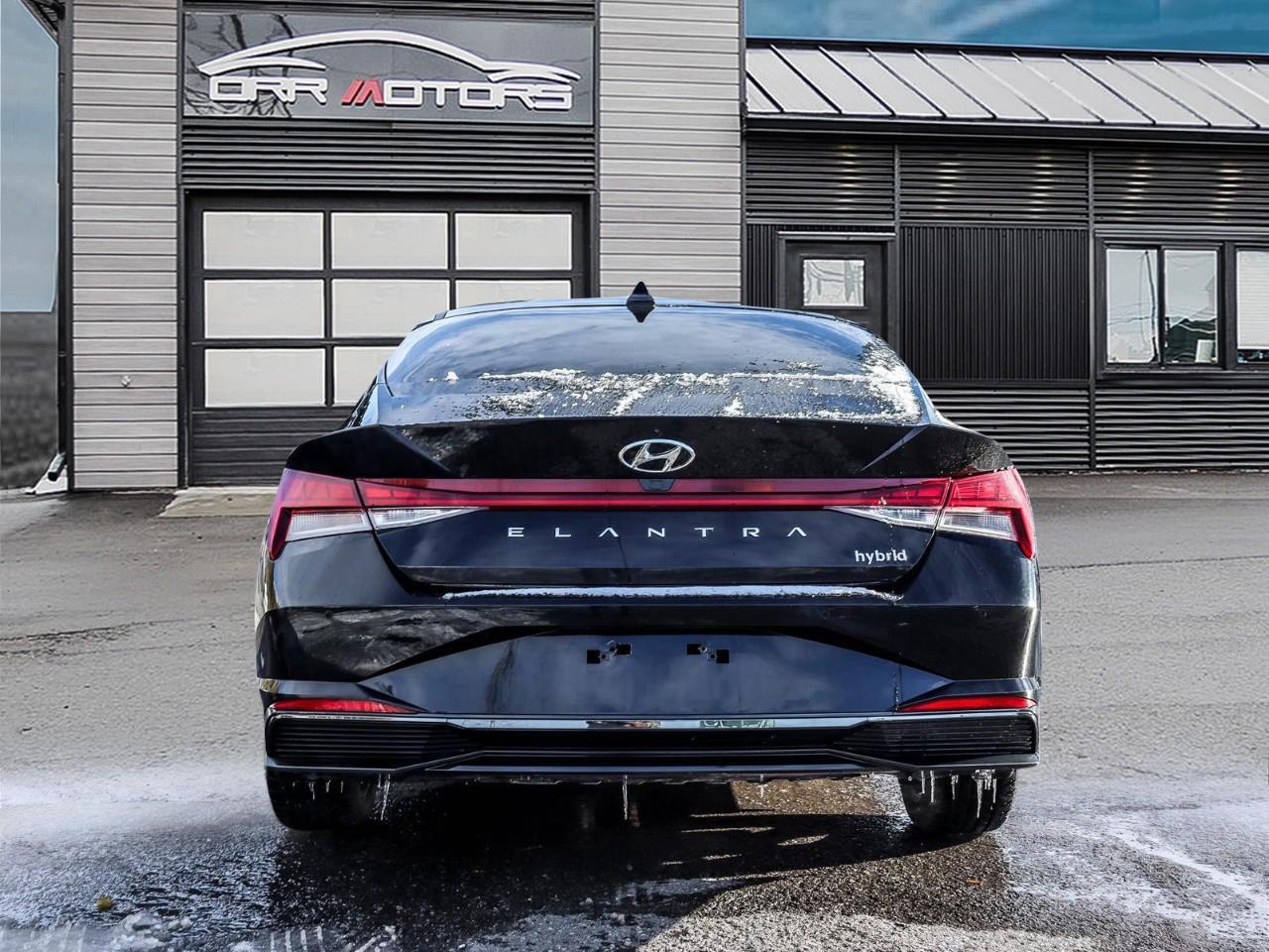 2023 Hyundai Elantra HEV Luxury 4dr Sedan Photo