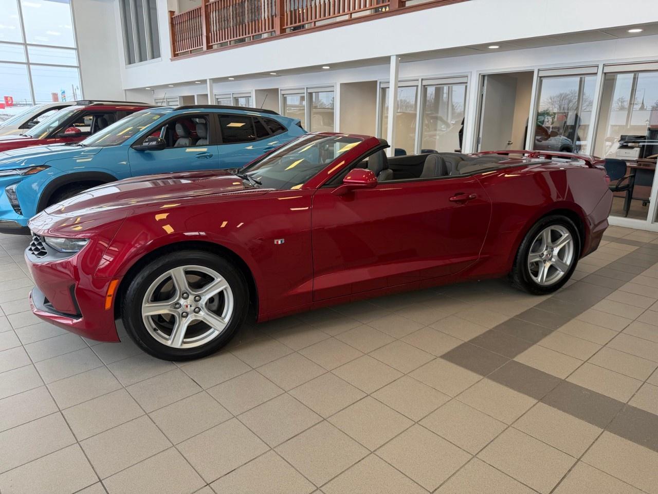 2023 Chevrolet Camaro 2dr Convertible 1LT Photo