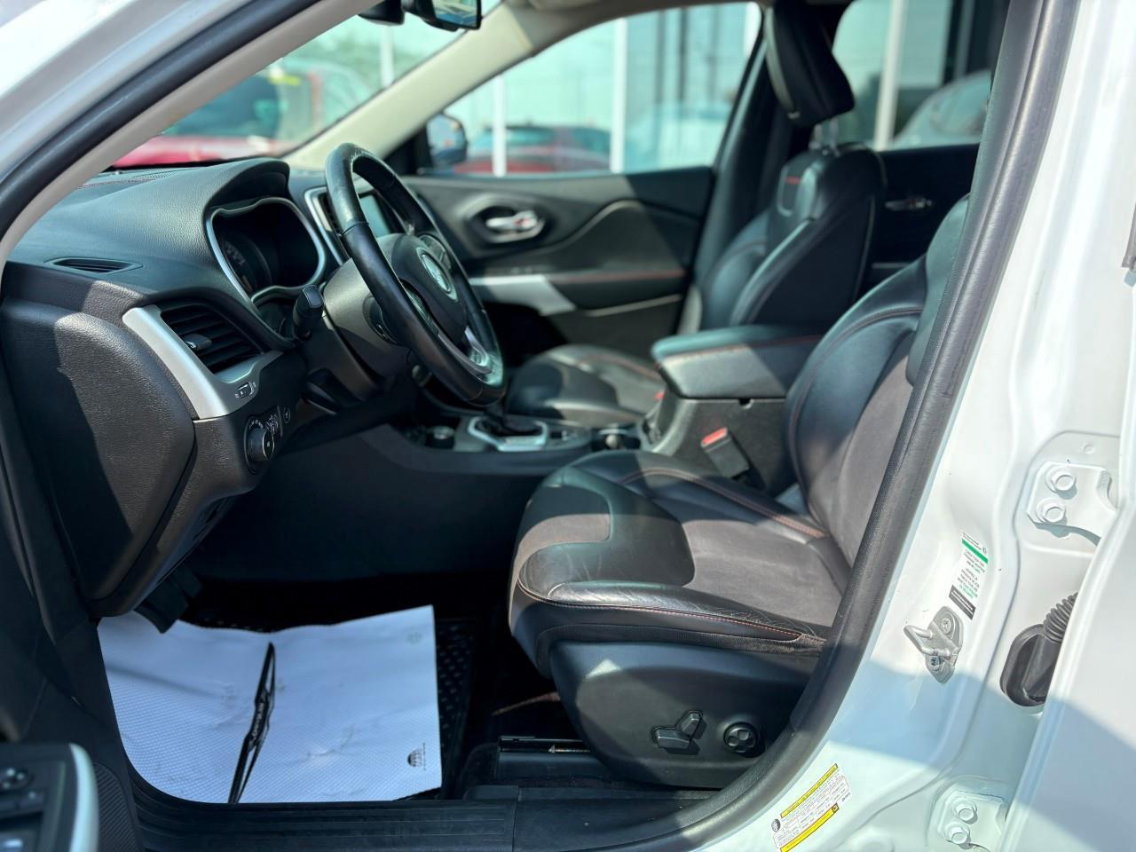 2018 Jeep Cherokee Trailhawk 4dr 4x4 Photo