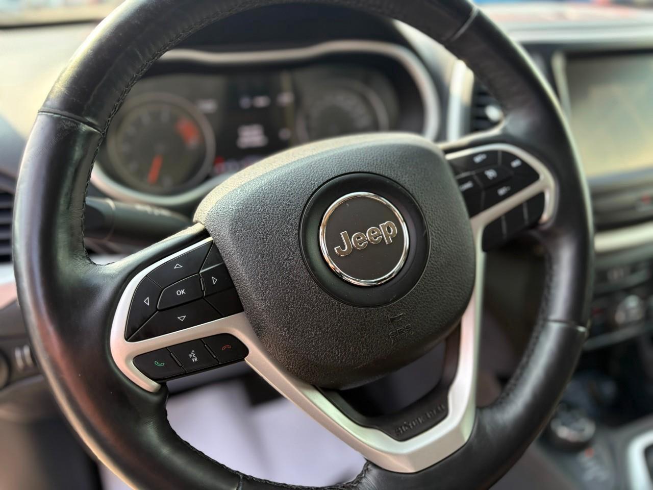 2018 Jeep Cherokee Trailhawk 4dr 4x4 Photo