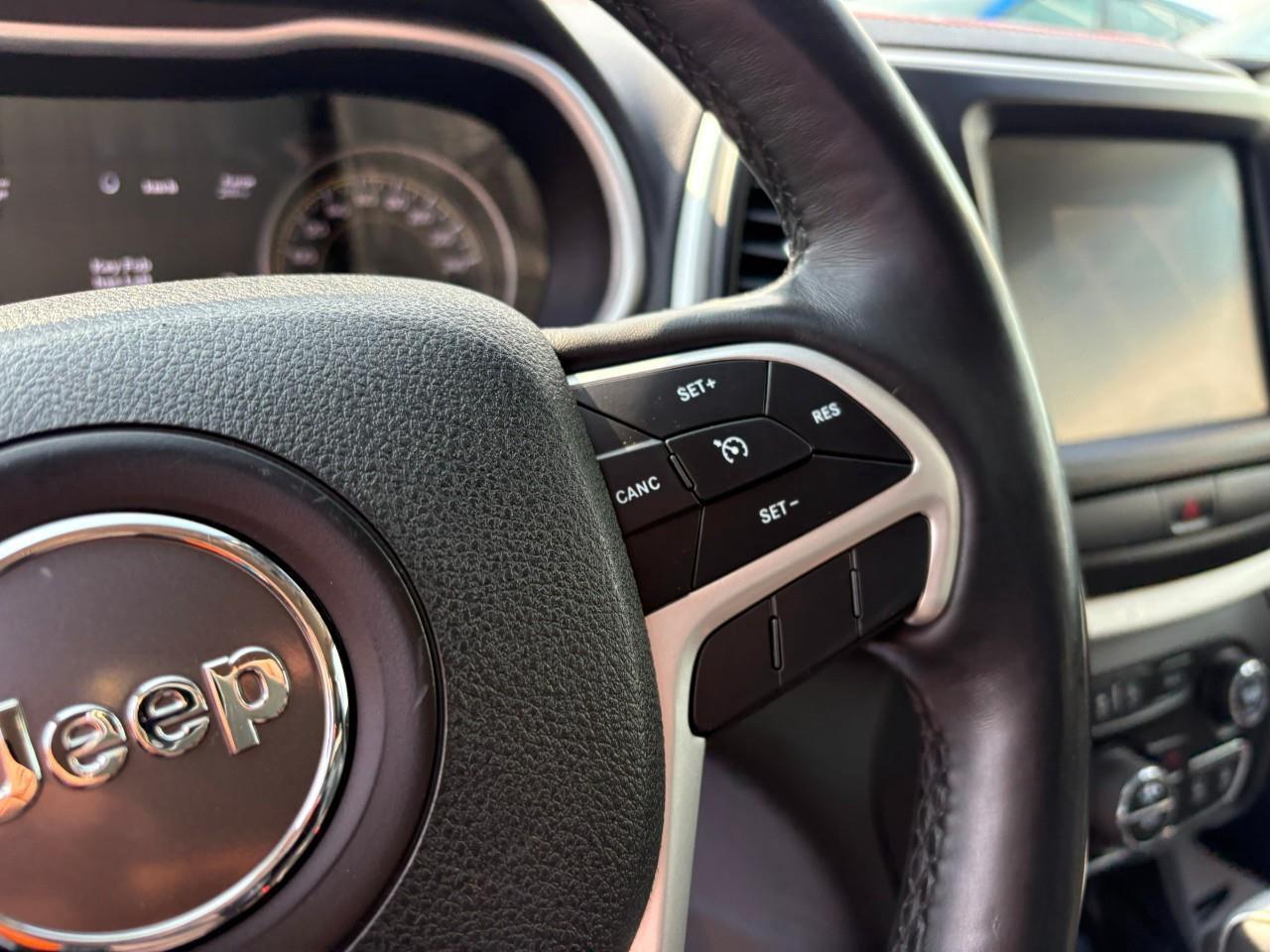 2018 Jeep Cherokee Trailhawk 4dr 4x4 Photo