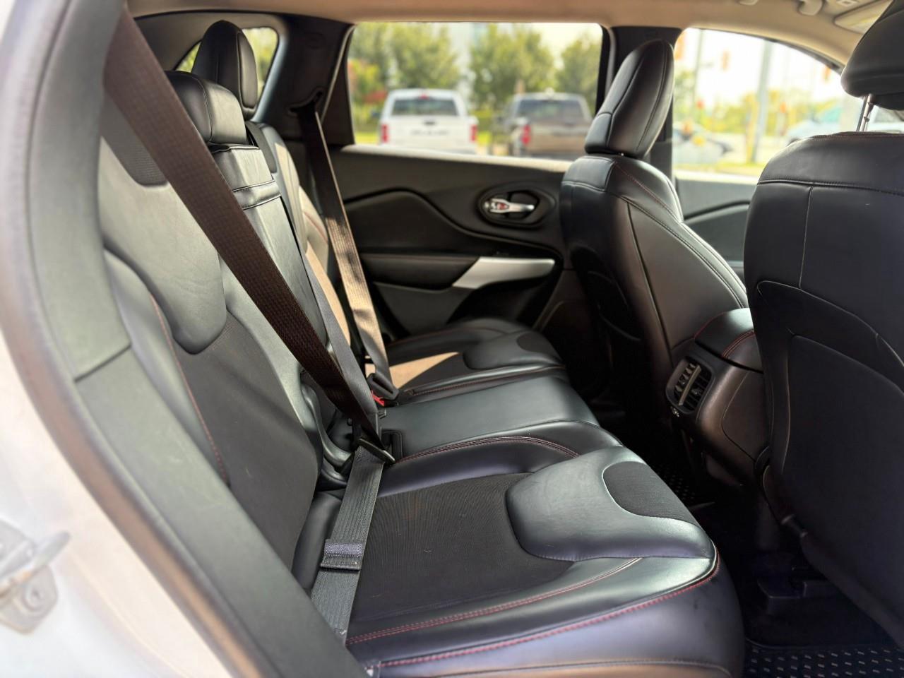 2018 Jeep Cherokee Trailhawk 4dr 4x4 Photo