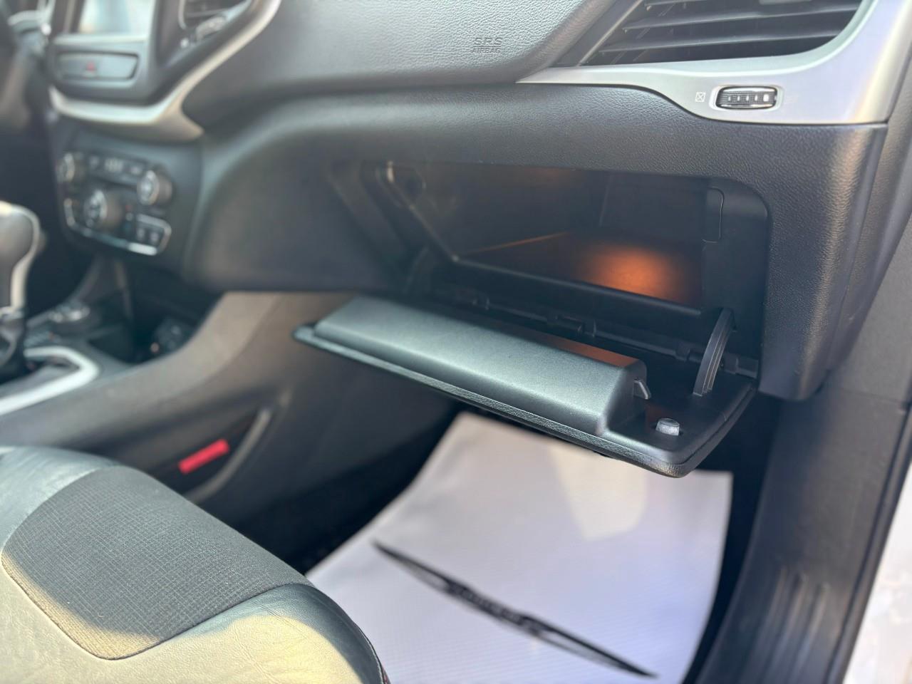 2018 Jeep Cherokee Trailhawk 4dr 4x4 Photo