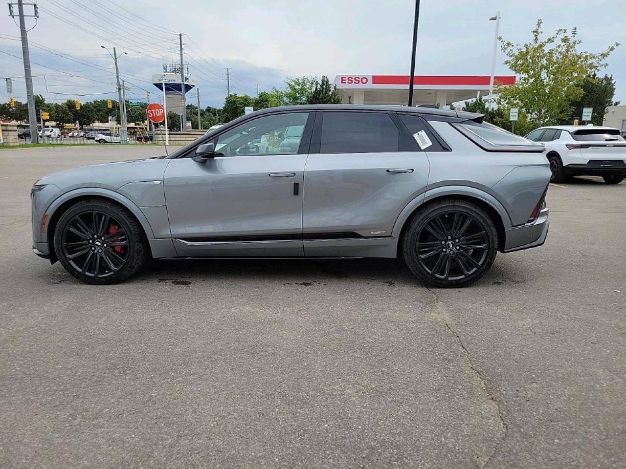 2026 Cadillac LYRIQ V Premium 4dr Photo