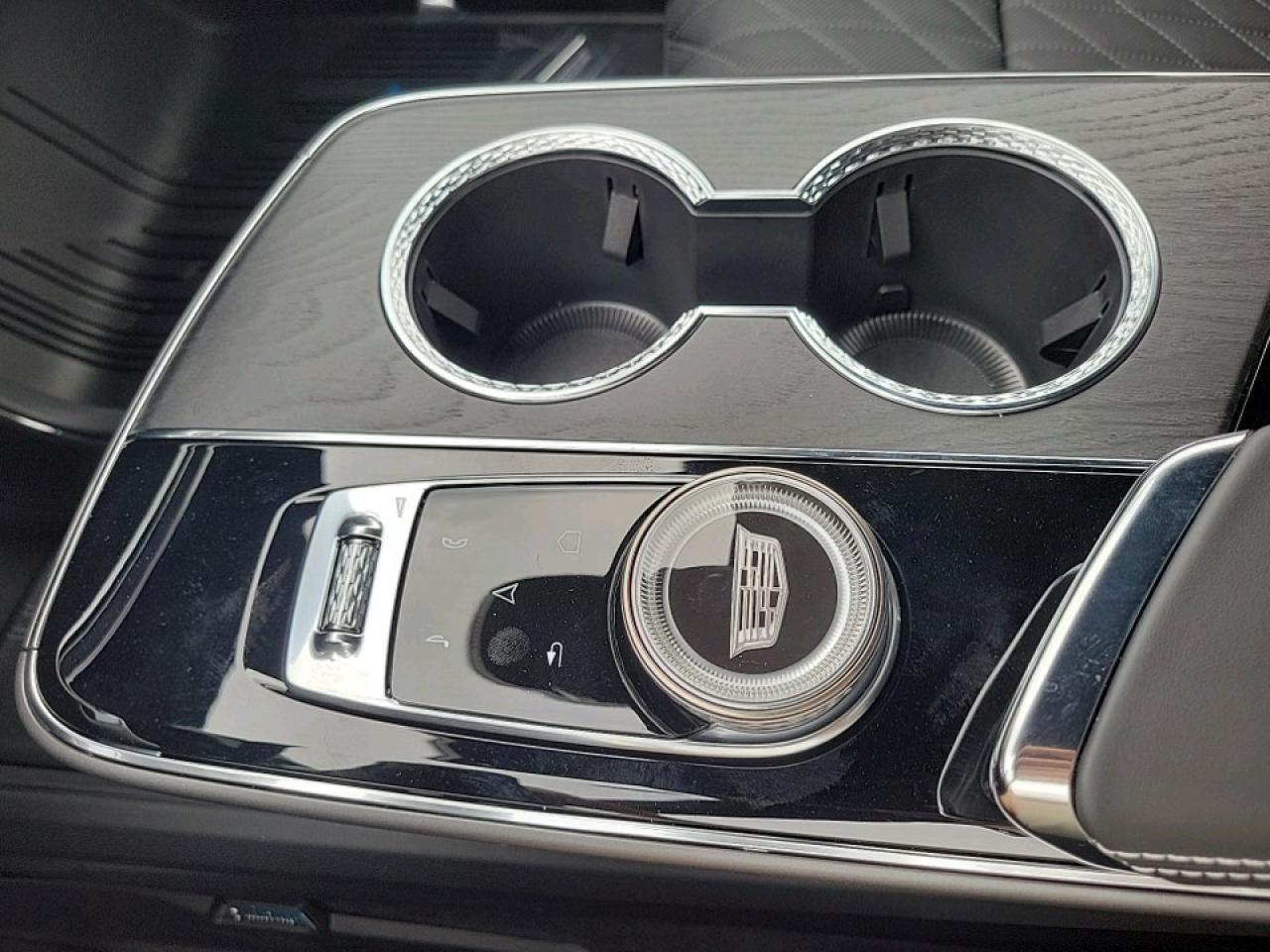 2026 Cadillac LYRIQ V Premium 4dr Photo