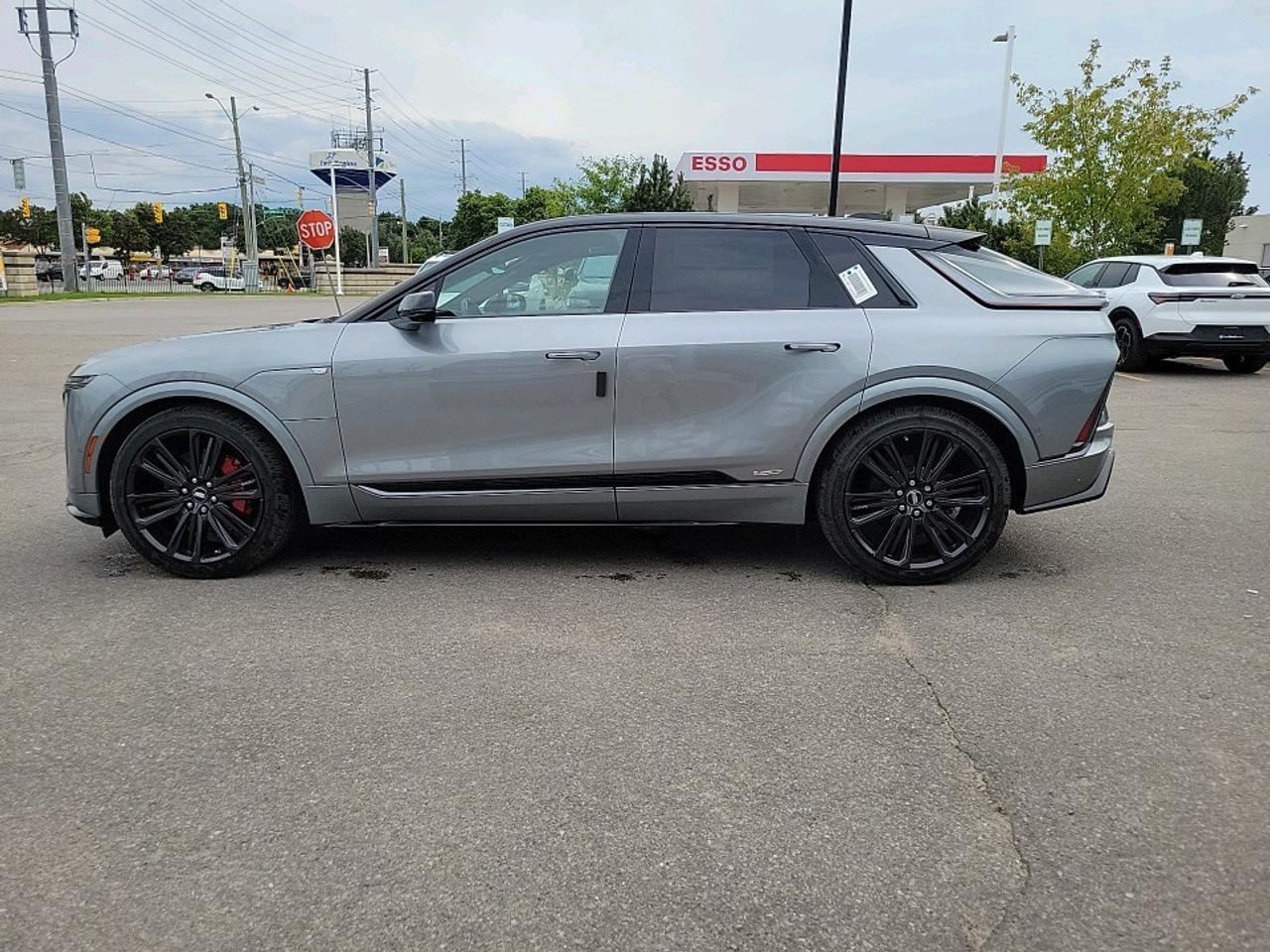 2026 Cadillac LYRIQ V Premium 4dr Photo