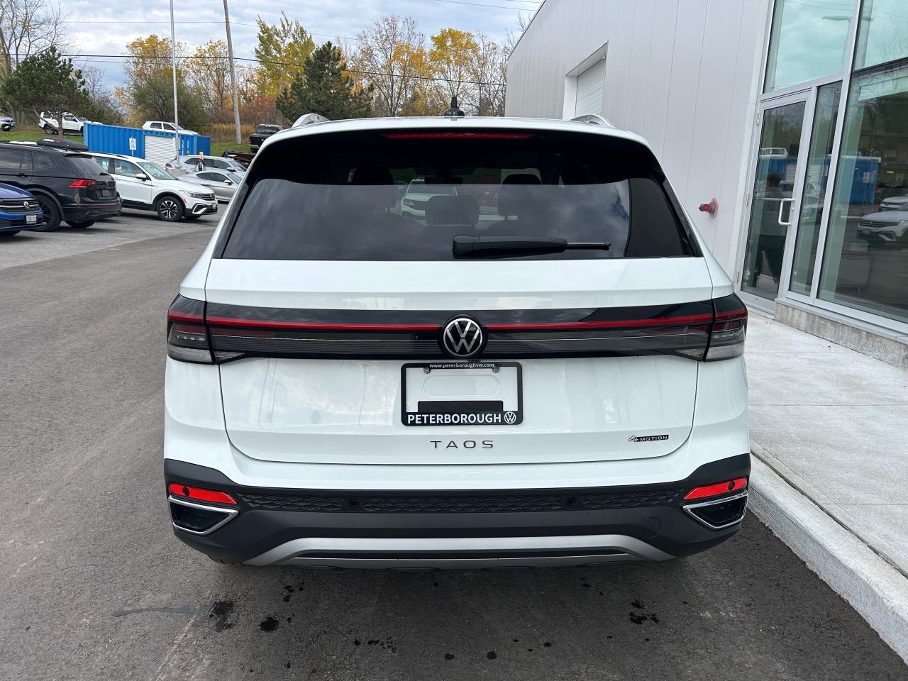 2026 Volkswagen Taos Highline 4dr All-Wheel Drive 4MOTION Photo3