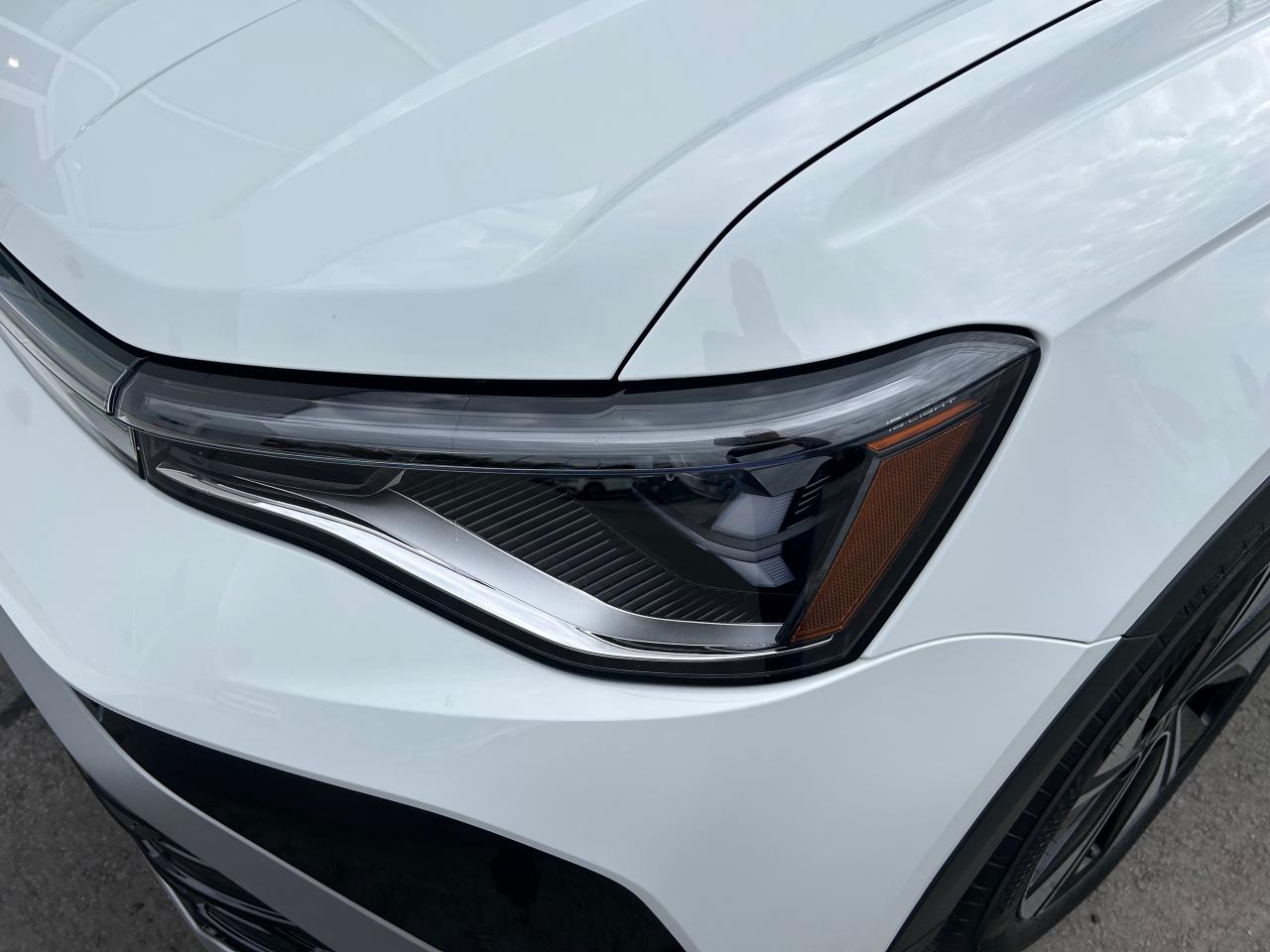 2026 Volkswagen Taos Highline 4dr All-Wheel Drive 4MOTION Photo