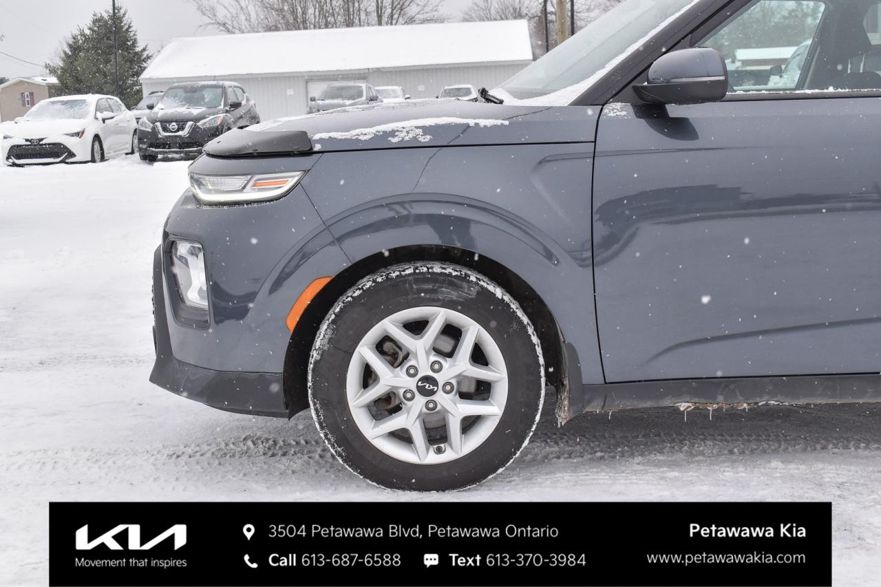 2022 Kia Soul EX 4dr Hatchback Photo2
